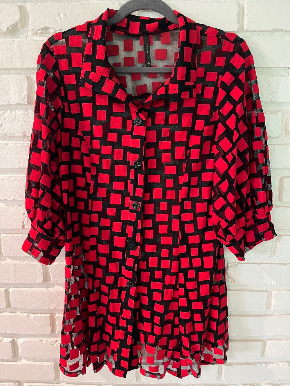 Women’s Red & Black Geometric Button-Down Tunic Shirt